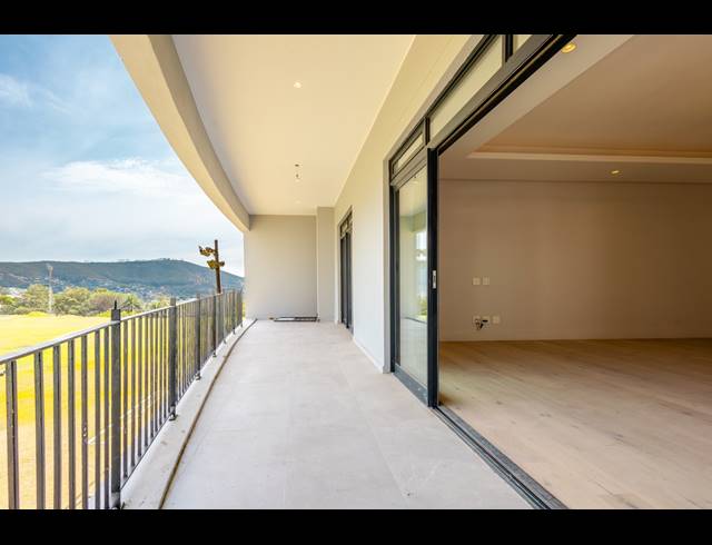 3 BEDROOM APARTMENT SOLD IN ORANJEZICHT